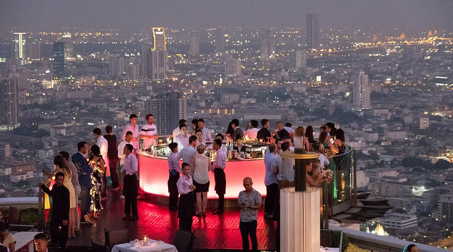 Rooftop Bar Bangkok: Dinner Romantis dengan View Terbaik