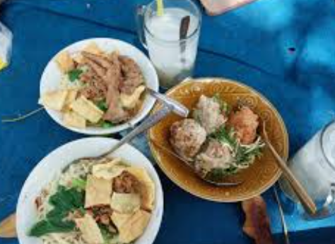 Review Restoran Mie Ayam Bakso Pak Min Malang Raya